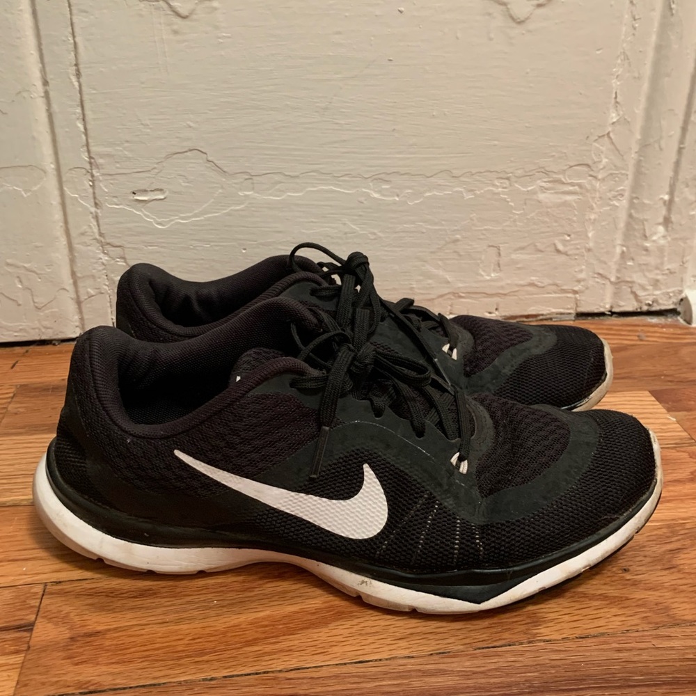 Nike Flex TR6 Black Sneakers Size 8.5